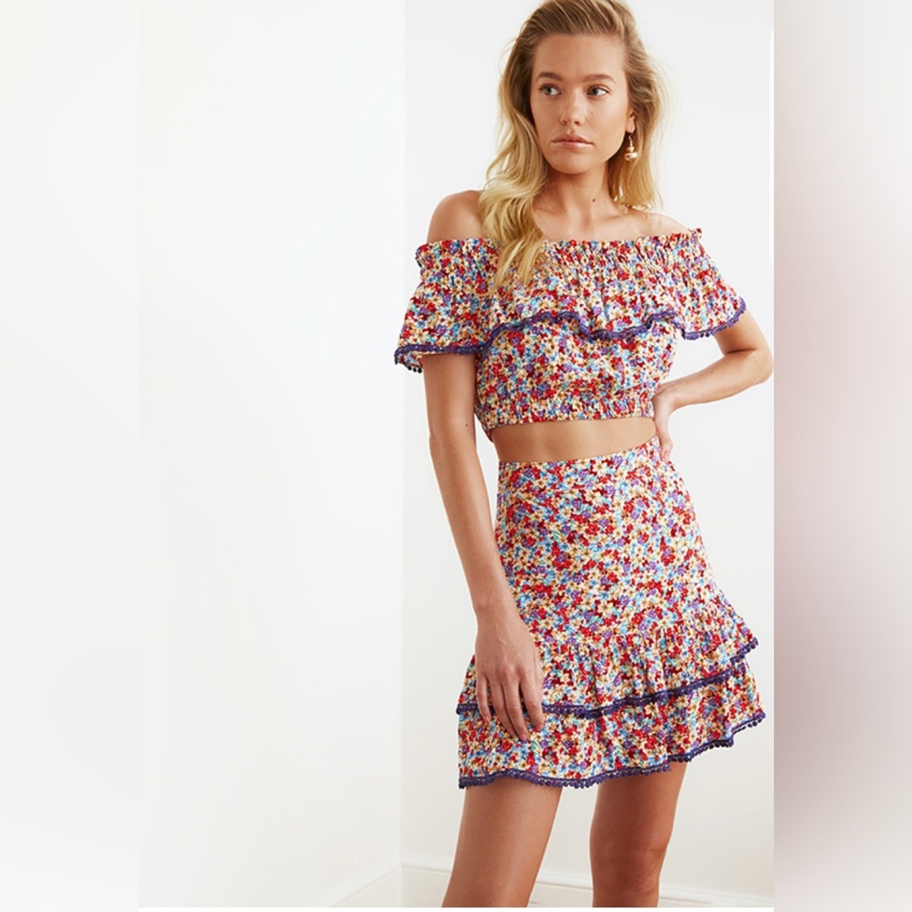 TRENDYOL Red Co-Ord Set top and mini skirt size small 2 pieces floral